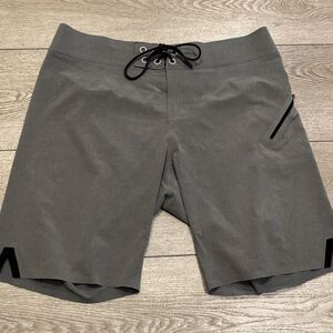 Lululemon Board Shorts Mens 36 Gray Swim Trunks Drawstring Zip Pocket Quick Dry
